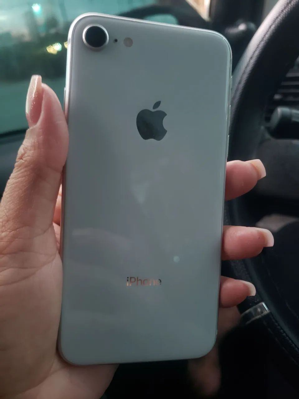 Vendo iphone 8 64 gb, funcionando perfeitamente.  - Foto 2