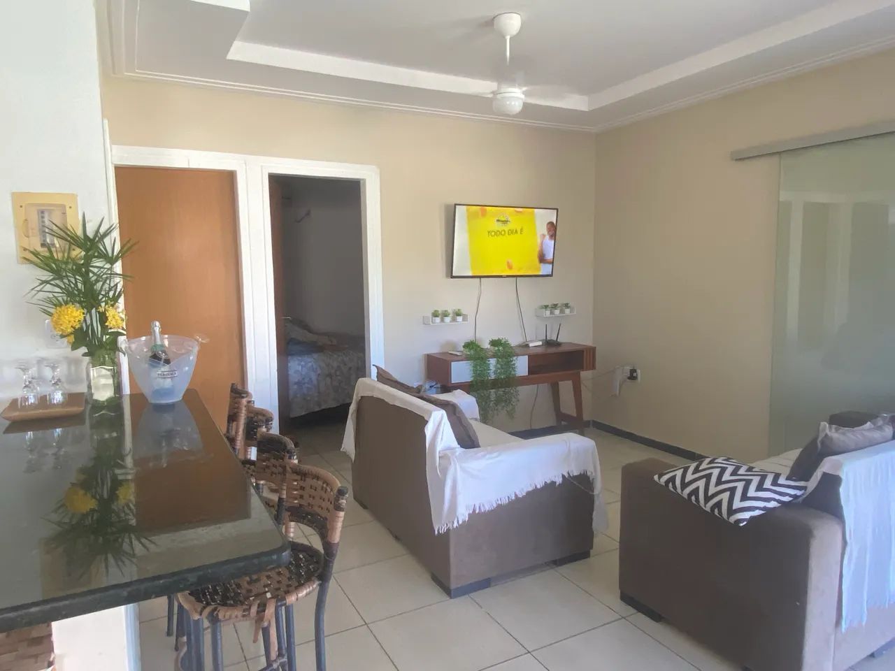 Casa com piscina completamente mobiliada  - Foto 3