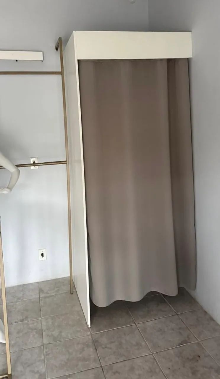 Provador com cortina