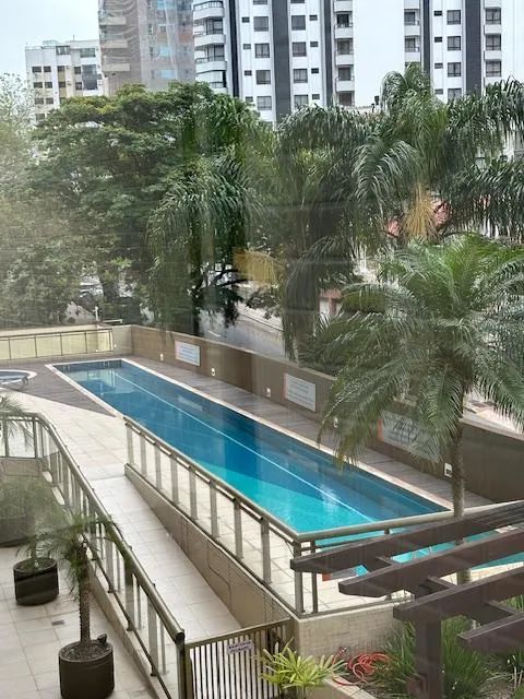 Apto 2 dorms (1 suíte), 100% mobiliado, sacada fechada, lazer completo e 1 vaga. Excelente - Foto 3