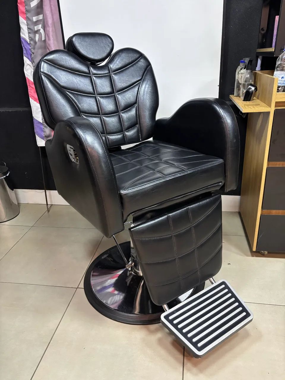Cadeira de barbeiro Base Grande - Preto 