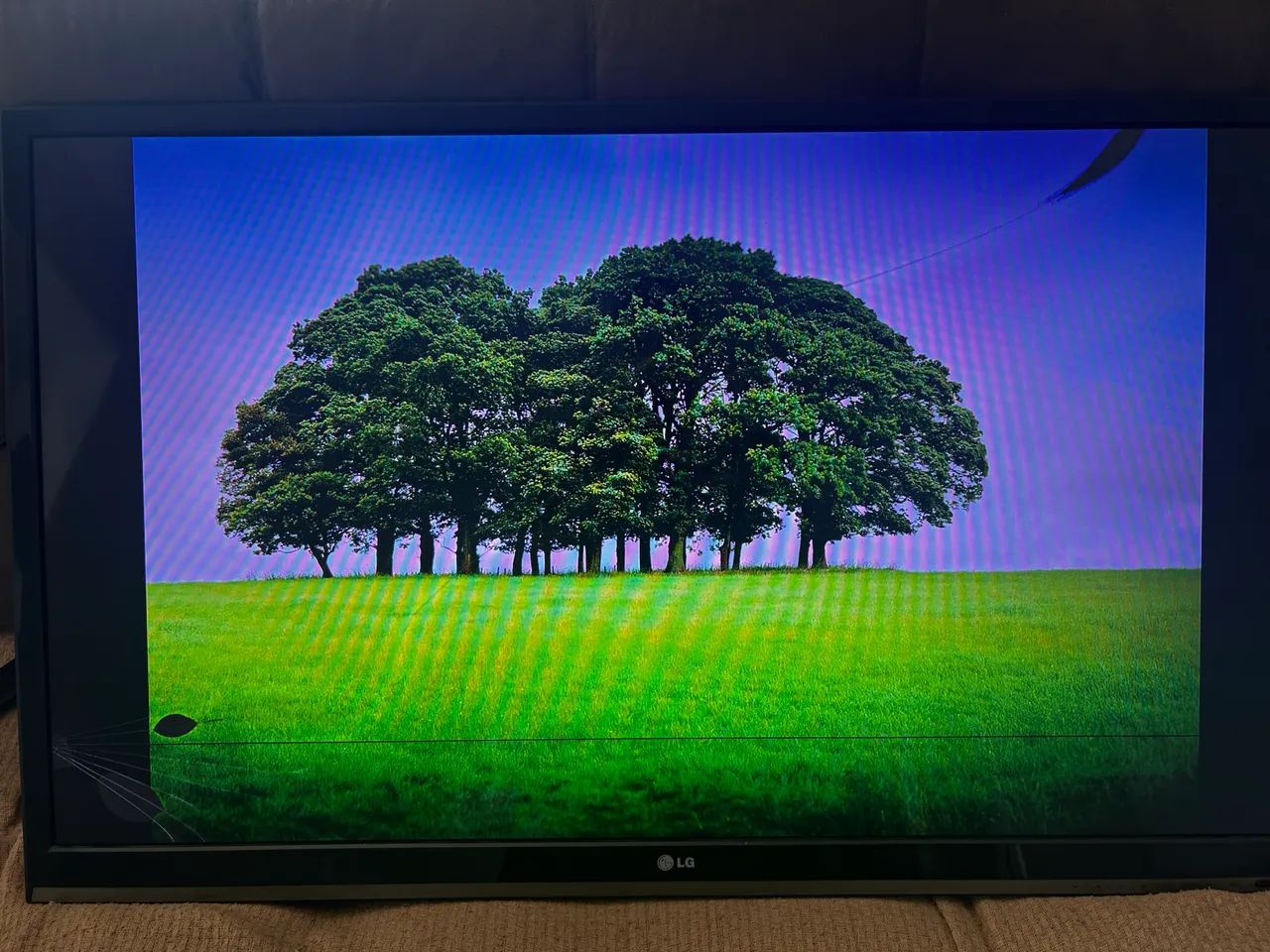 TV LG 42 polegadas smart 3D (detalhe) - Foto 3