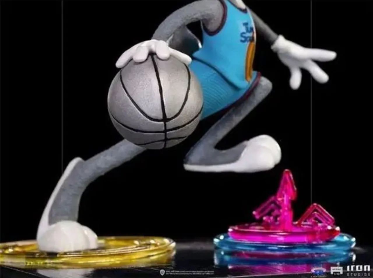 Estátua Bugs Bunny (Pernalonga) Space Jam 1/10 - Iron Studios<br><br>Jam 2-1/10 - Iron Studios - Foto 4