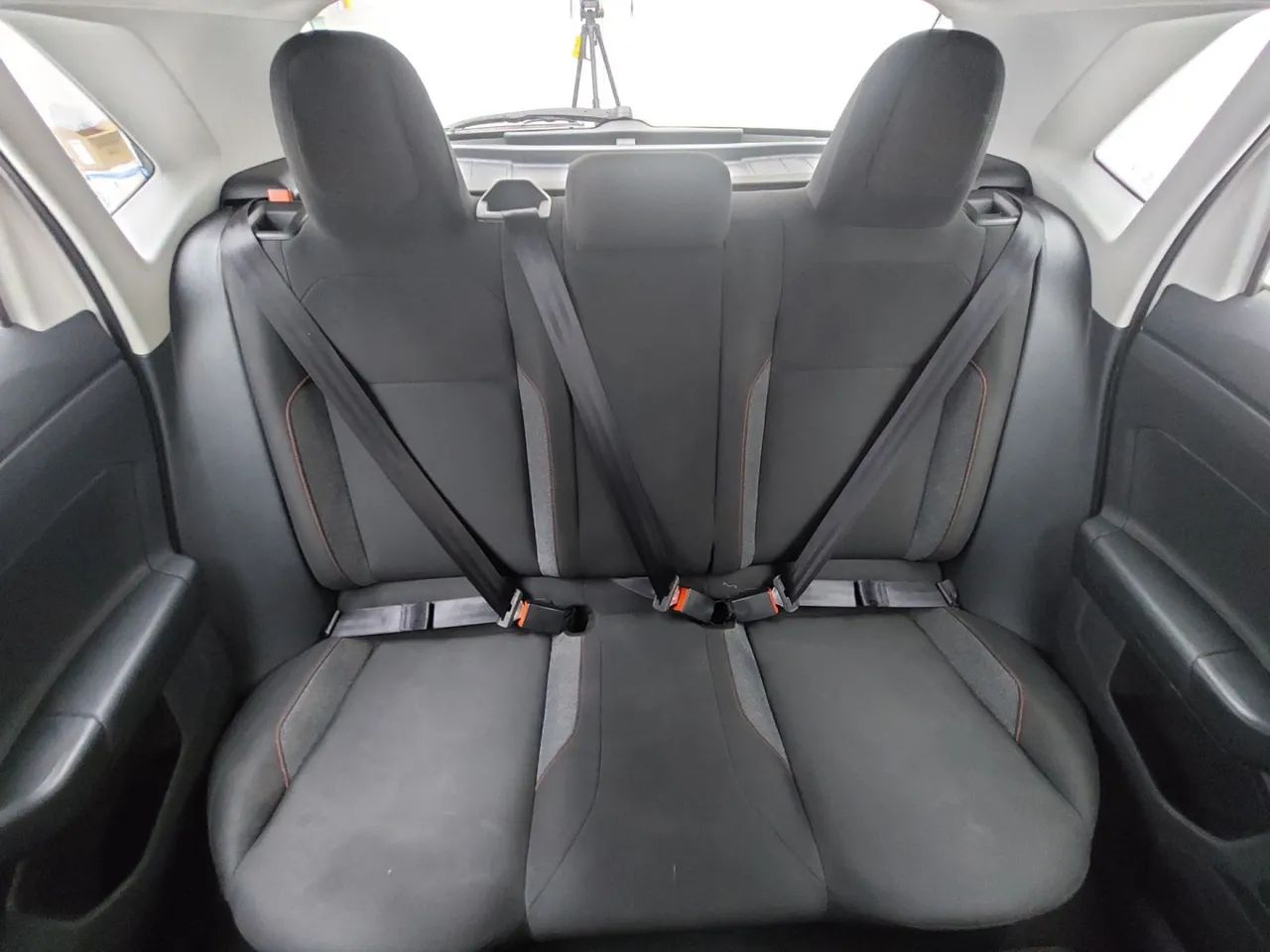 Volkswagen Polo Track 1.0 Flex 12V 5p, foto 18 de 18