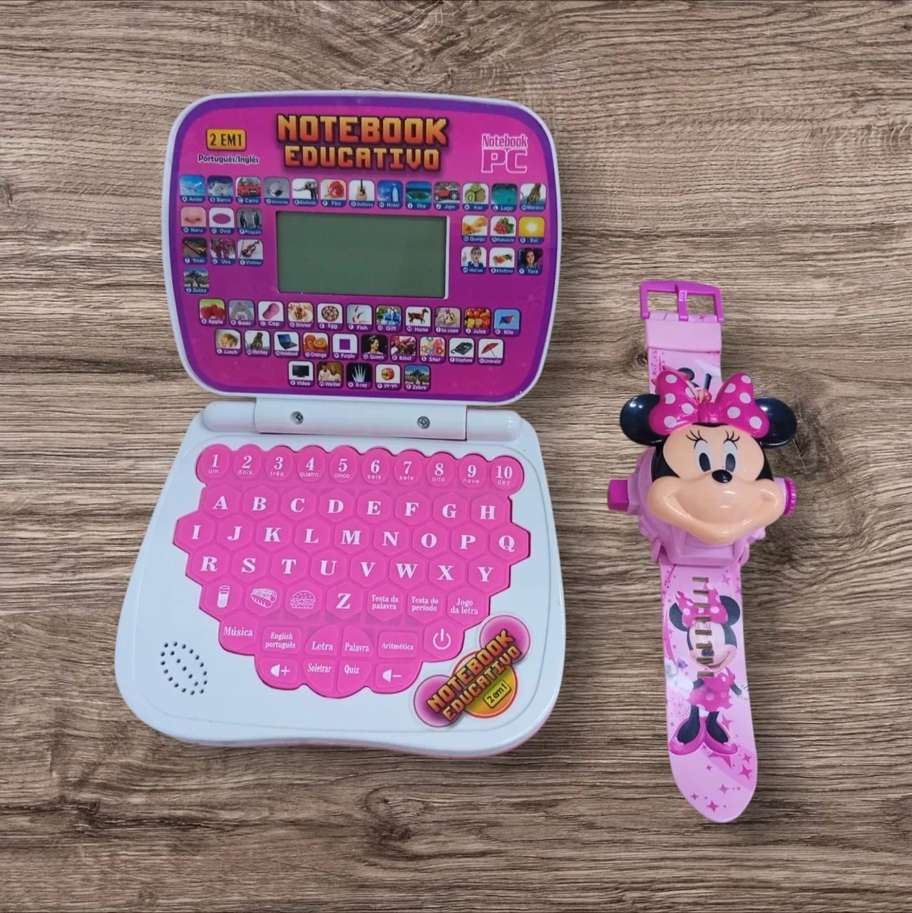Relógio grátis na compra de notebook infantil 
