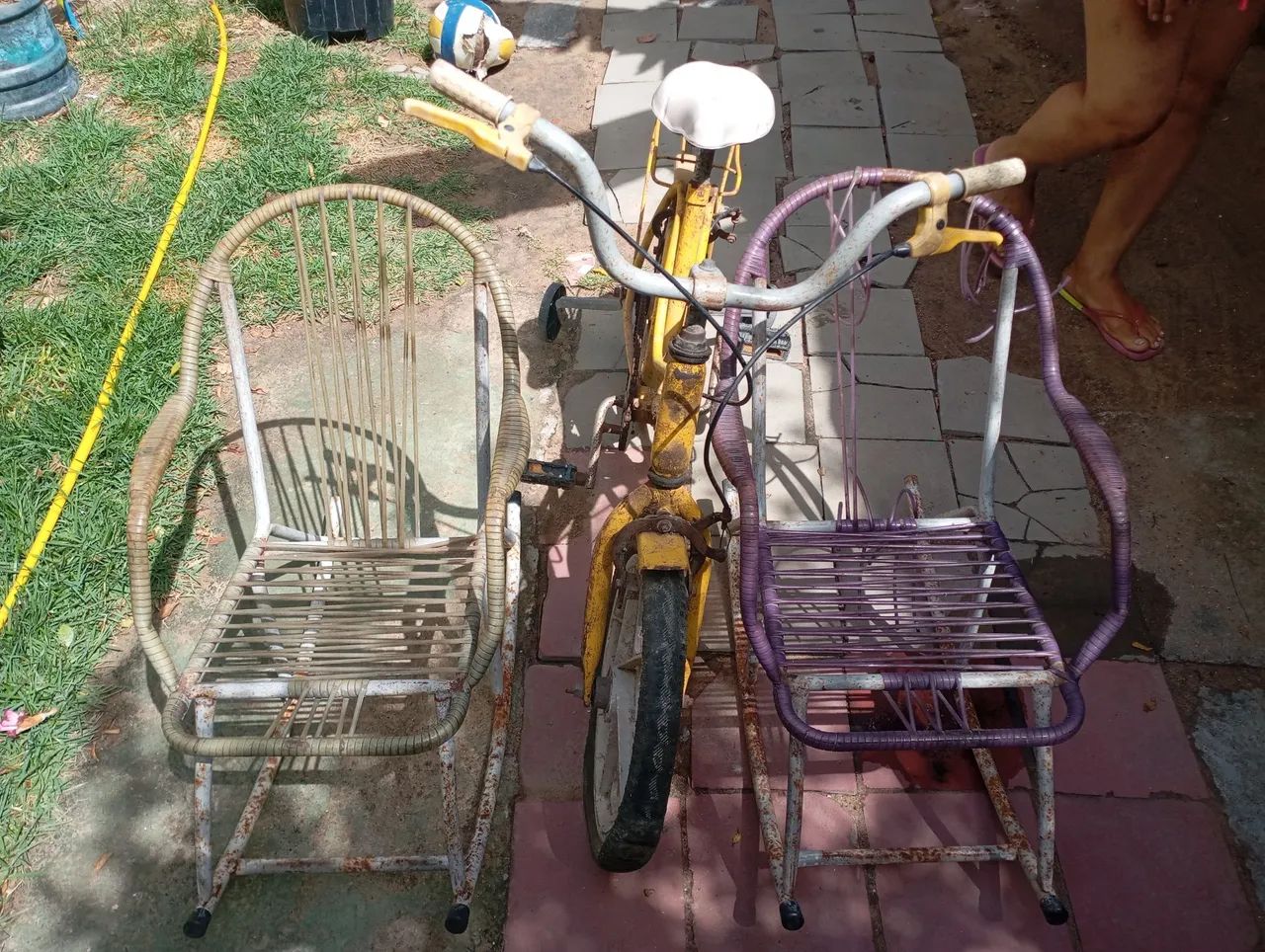 Bicicleta + cadeiras infantis 