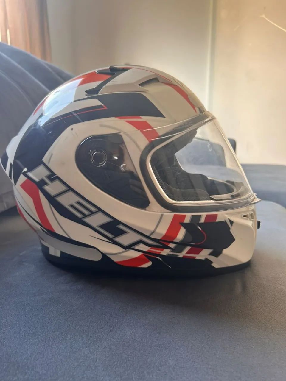 Capacete helt 