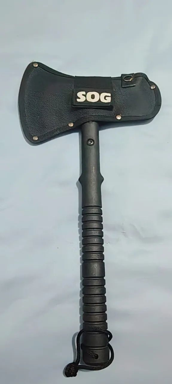 Machado tático 39cm com bainha e martelo  - Foto 2