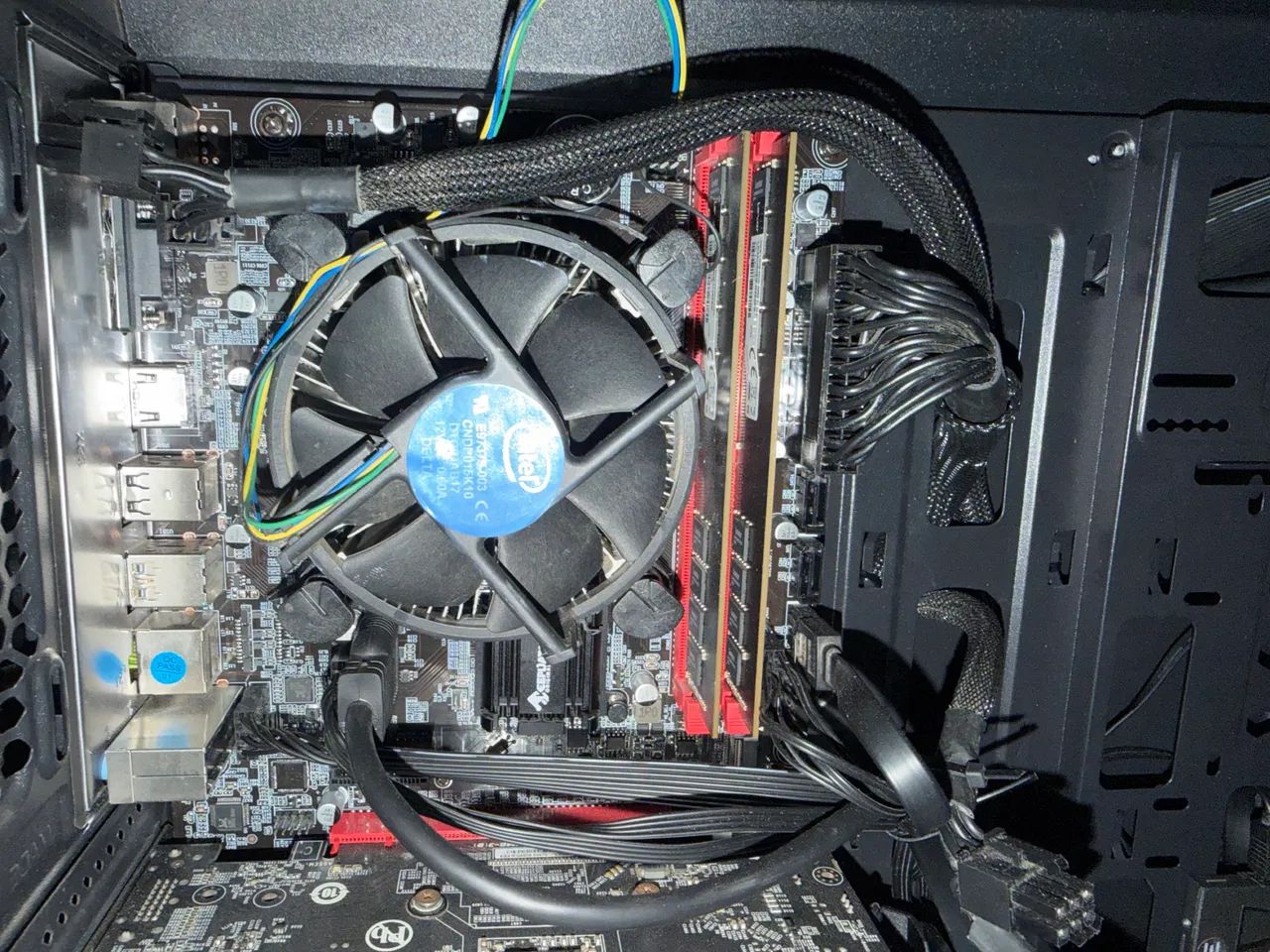 Intel Core i5-9400F + Placa-Mãe Keepdata H110 DDR4