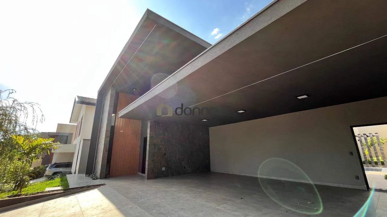 Casa de 4 quartos com piscina e varanda gourmet no Damha Uberaba I  Venda