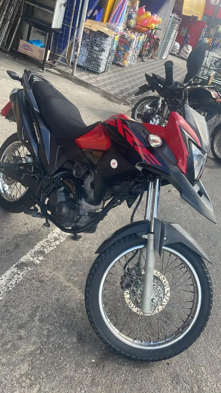 XRE 190 vermelha 