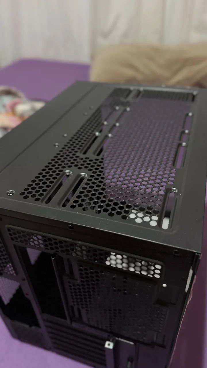 Gabinete Gamer Redragon Wideload Pro CA-604B-PRO. - Foto 4