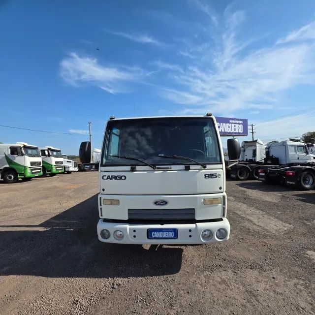FORD CARGO 815 E 4x2 2010 - Foto 2