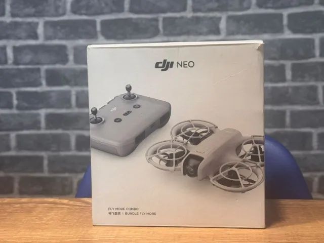 Drone DJI Neo Fly More Combo - Completo com Caixa e Acessórios