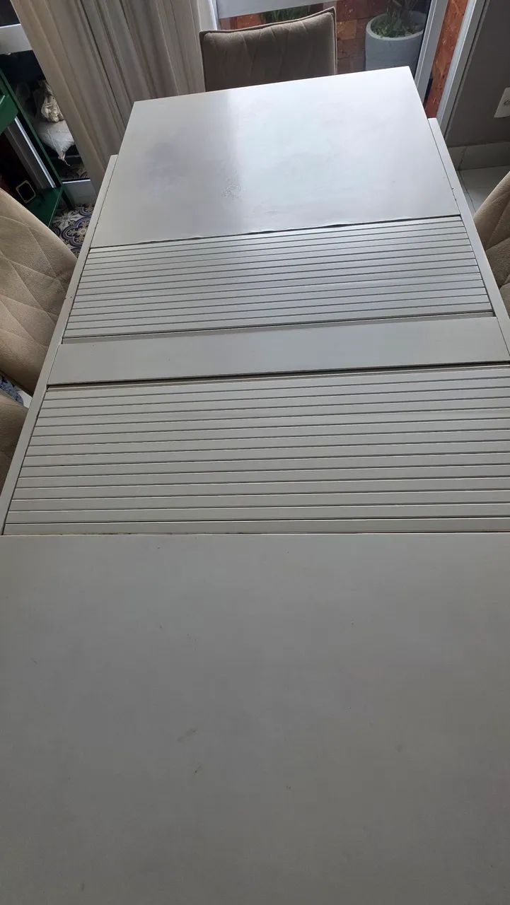 Mesa de jantar branca 