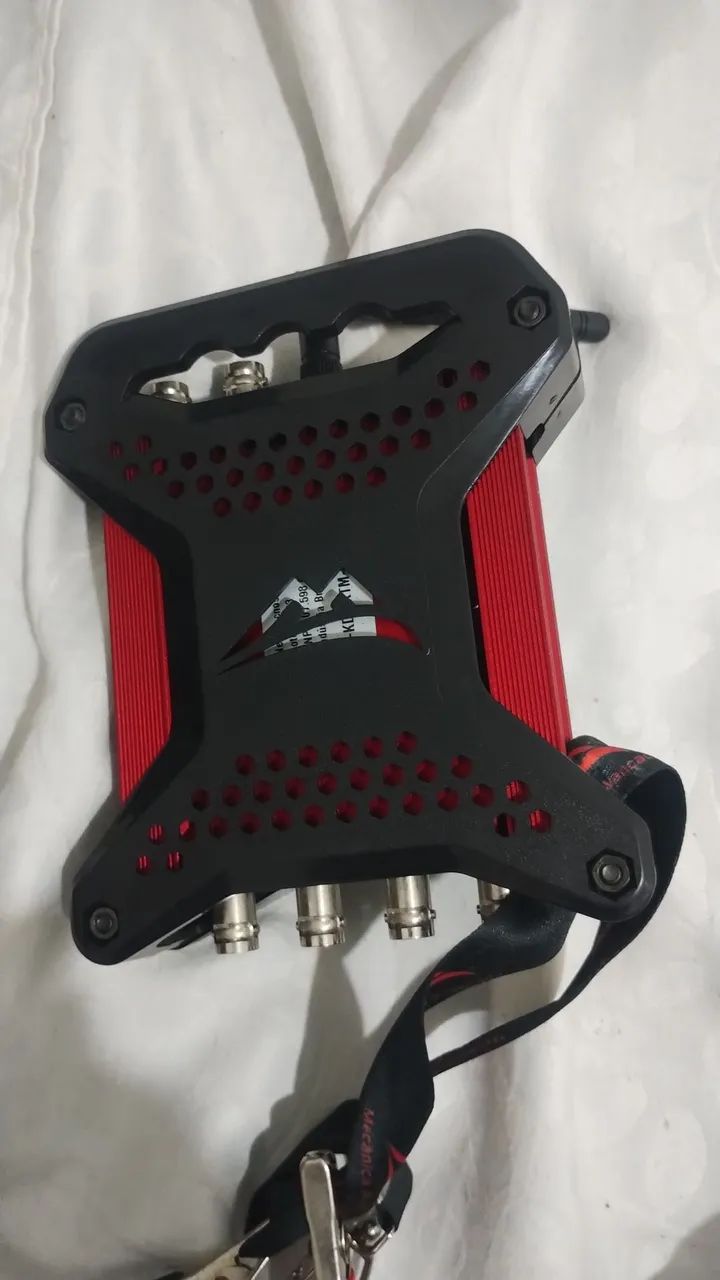 New osciloscópio muito novo...