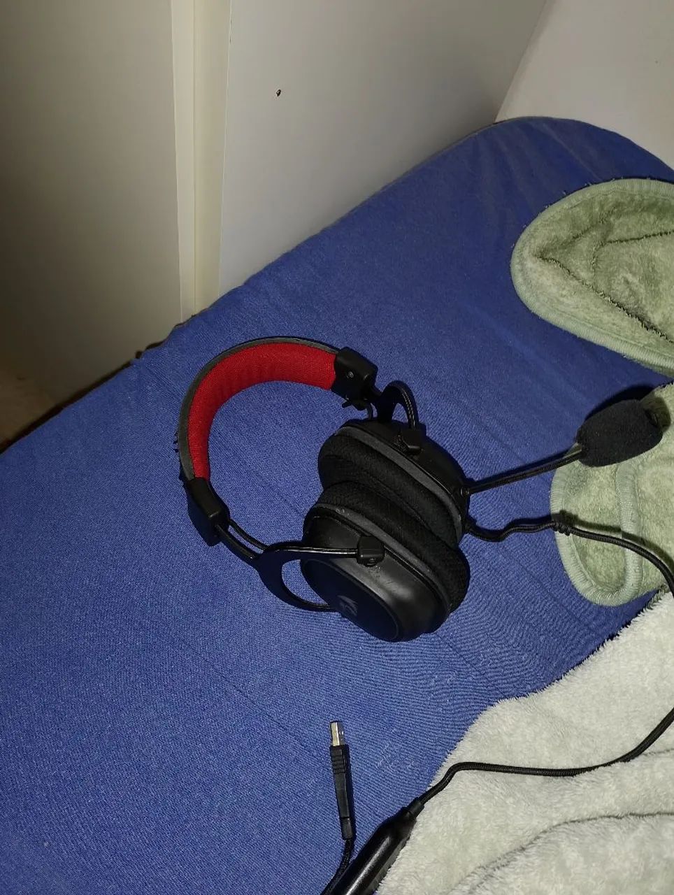 Headset Zeus x 