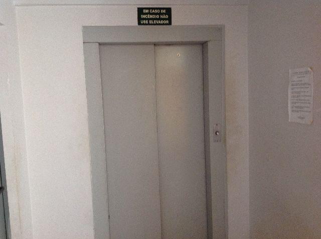Apartamento 2 dormitorios com sacadas, 59 metros,no centro,piscina,elevador - Foto 4