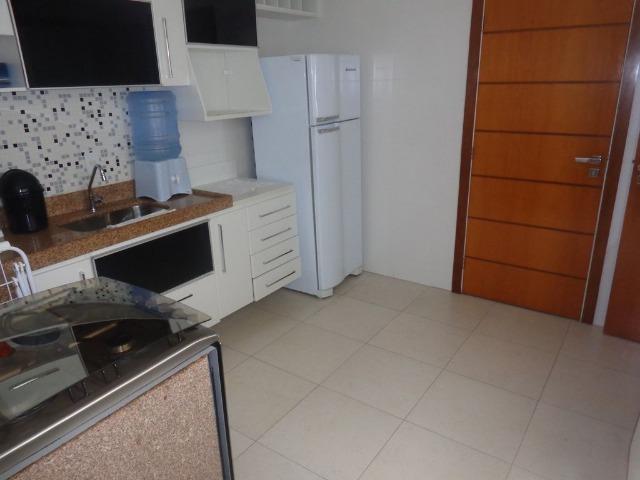 Apto Beira Mar.Luxo,C/3 qtos C/1suítes , C/2gar. Varanda C/vist total - Foto 12