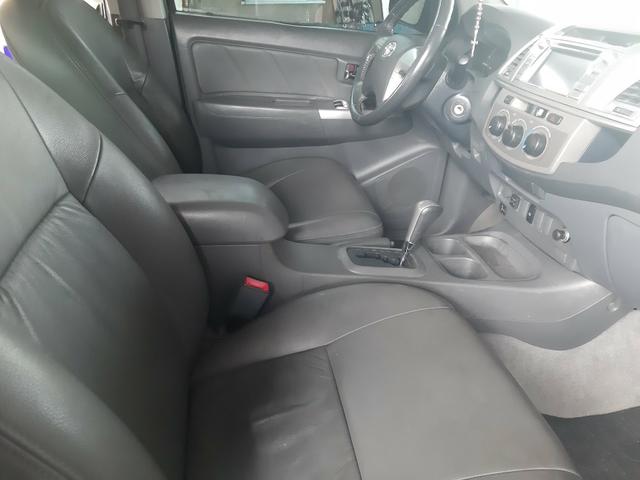 Toyota Hilux ano 2015 2.7 automático Gnv 5 geração - Foto 14