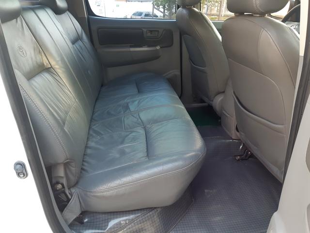 Hilux SRV CD 4x4 mecanico 2006 - Foto 9