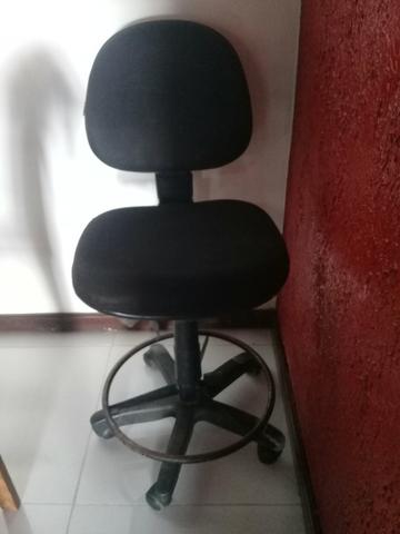 Cadeira giratória p balcão