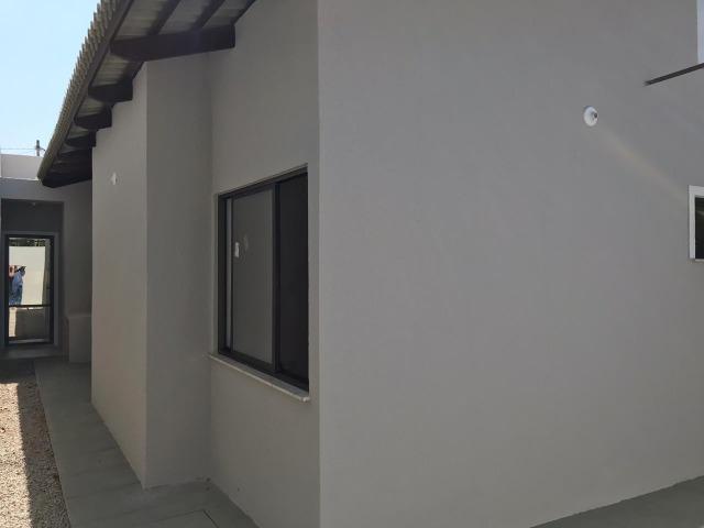 Casa Plana no Eusébio, 3 quartos, suítes, churrasqueira, excelente localização! - Foto 9