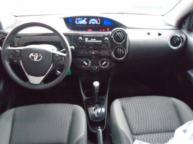TOYOTA ETIOS 2017/2018 1.5 X SEDAN 16V FLEX 4P AUTOMÁTICO - Foto 9