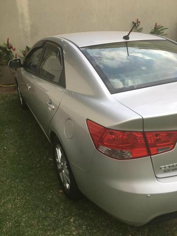 Veículo Kia Cerato EX3 1.6 - Cor Prata - 11/11 - Foto 2