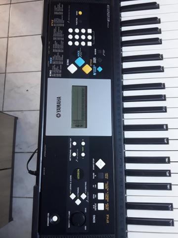 Teclado Yamaha PSR E 233 - Foto 5