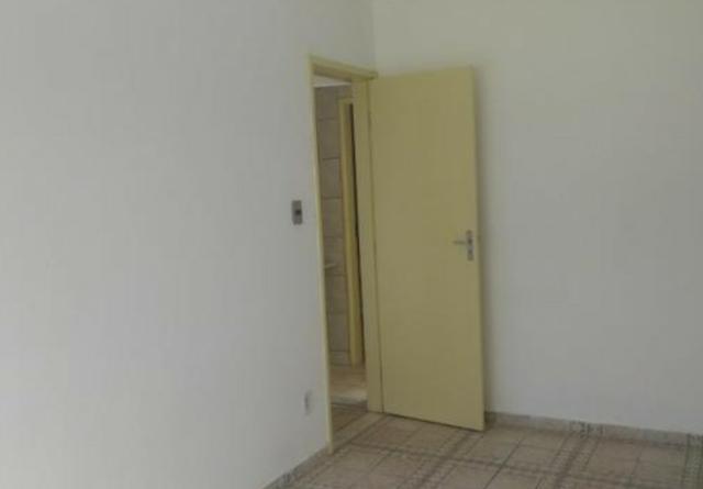 Alugo apartamento R$700- proximo ao shopping em condominio