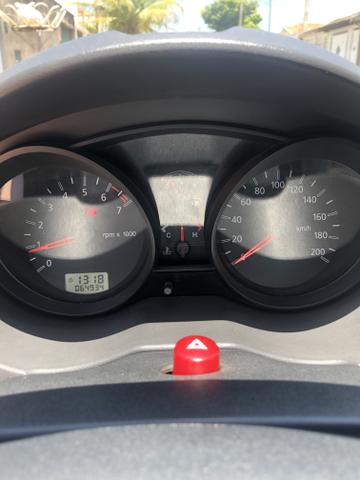 Vendo Fiesta Hatch 2010 flex $14.980 - Foto 5