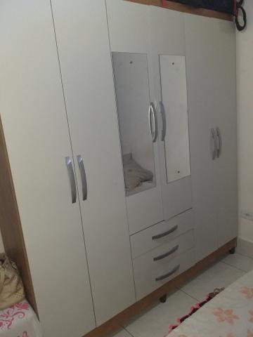 Vendo com urgência guarda roupa motivo estou indo embora