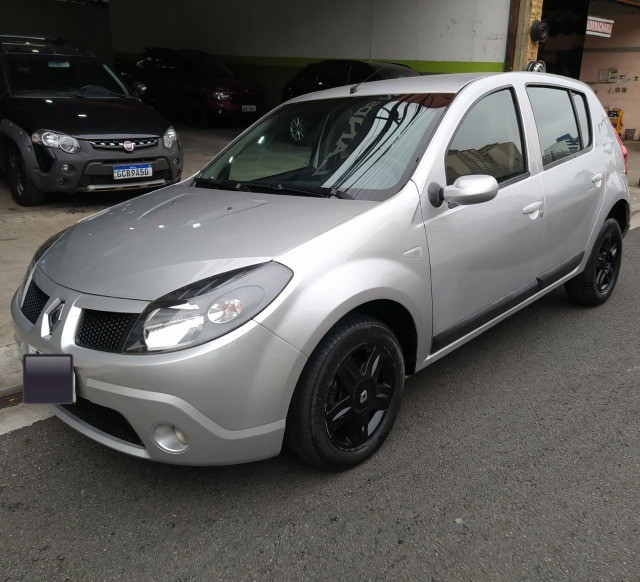 RENAULT SANDERO 1.6 16V PRIVILEGE MANUAL FLEX 2009