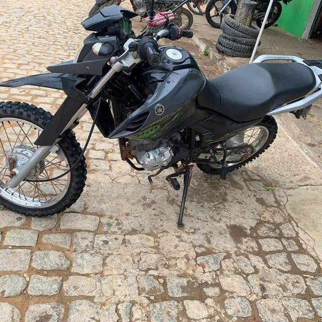 VENDO MOTO YAMAHA CROSSER