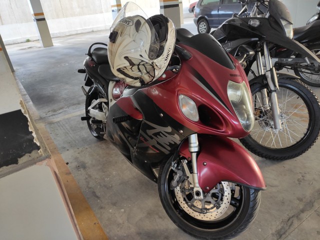 SUZUKI HAYABUSA ,1300CC,ANO 99