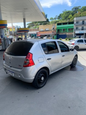 VENDO SANDERO 1.6 8V 2009 COMPLETO ?
