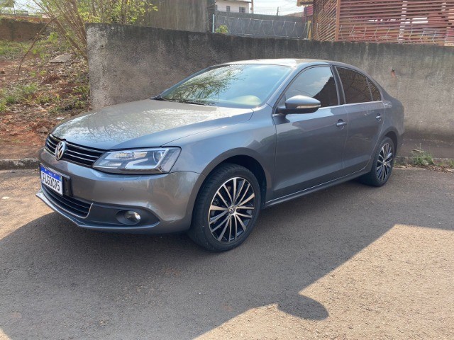 VOLKSWAGEN JETTA TSI HIGHLINE 211 CV CONSIGNADO