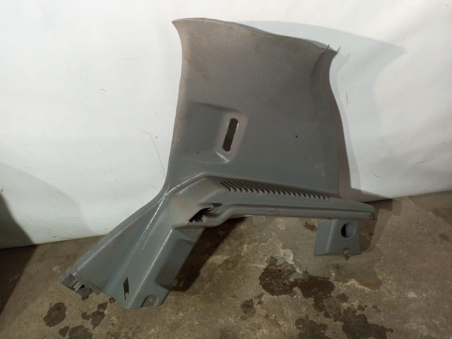Acabamento renault clio Traseira direito - Foto 2