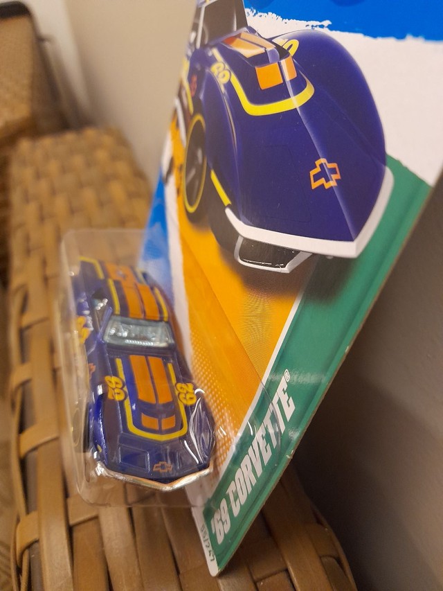 Hot Wheels 69 CORVETTE TREASURE HUNTS 12 - Foto 2