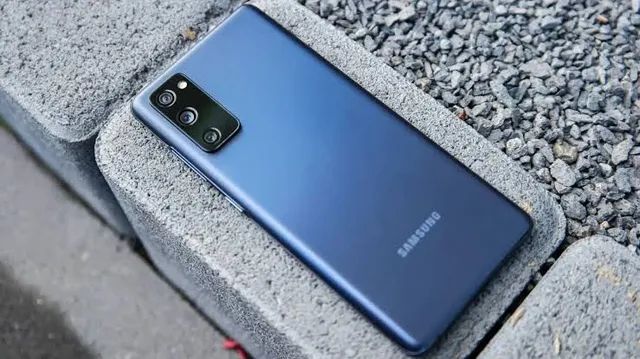 Samsung S20FE único dono.