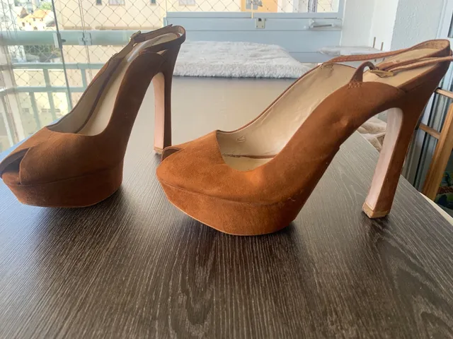 Sandália Zara 39 bege
