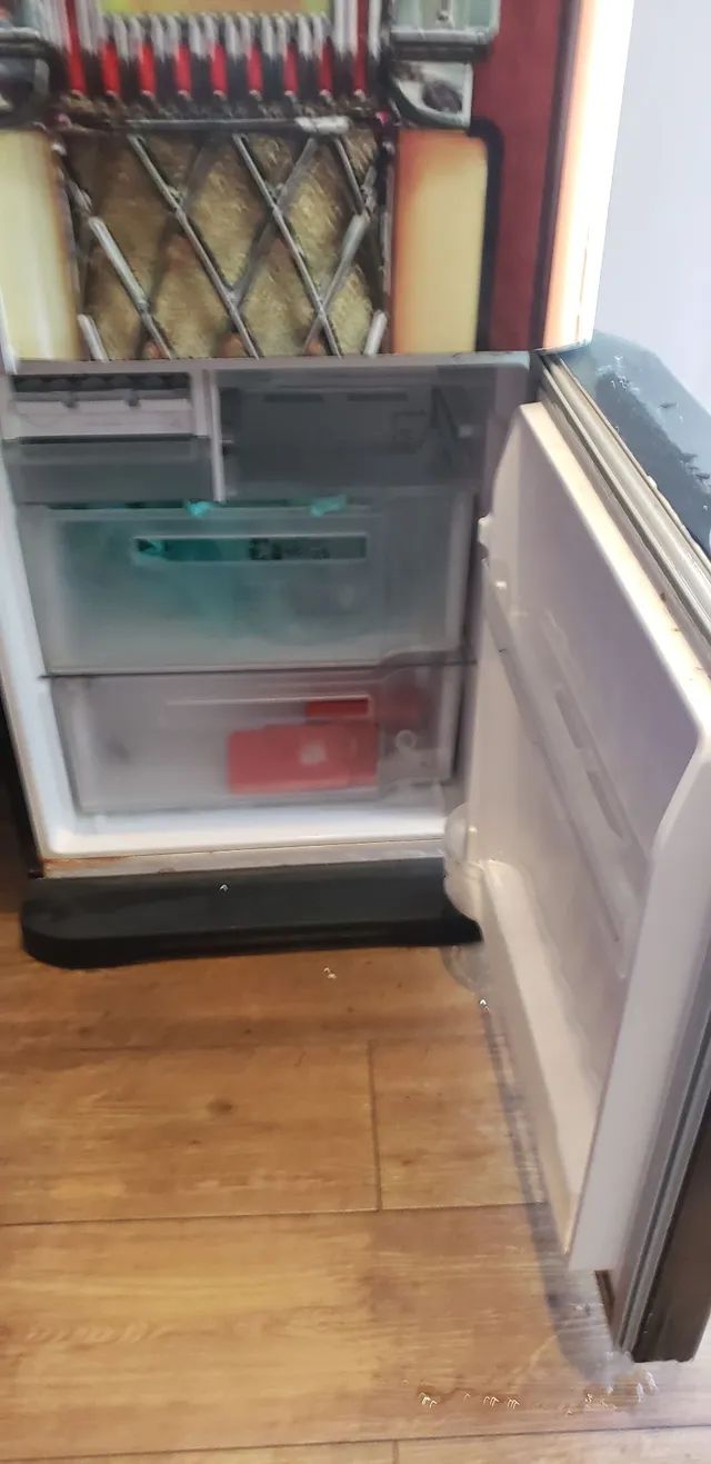 Geladeira e Freezer FrostFree Eletrolux - Foto 4