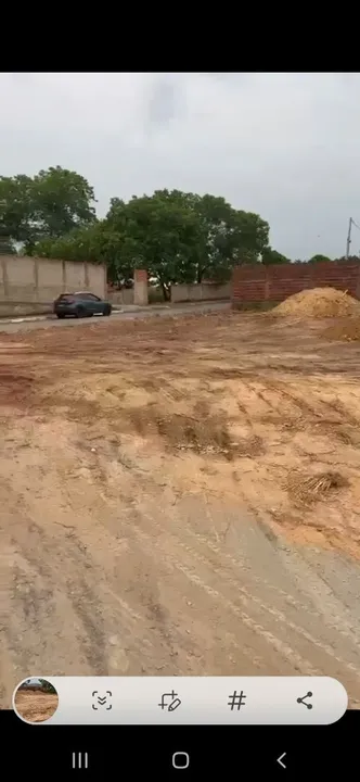 Vende-se terreno com 889m2 no bairro Jardim Universitário em Cuiabá MT