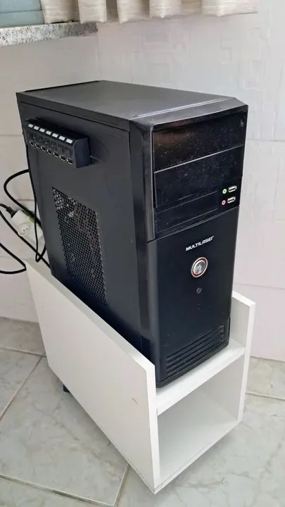 Computador Desktop Intel Core i3 com Teclado, Mouse, Estabilizador e Wi-Fi