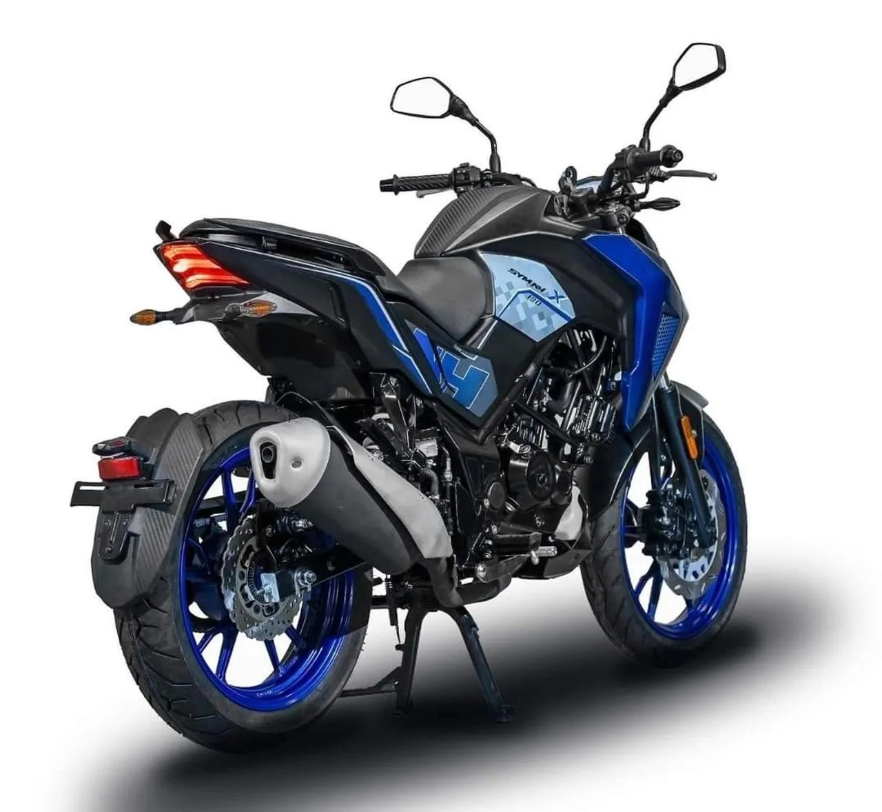 Hisa
黒グリップの方です Hitachi ZX 190 W -5B wheel excavator for sale from the Netherlands