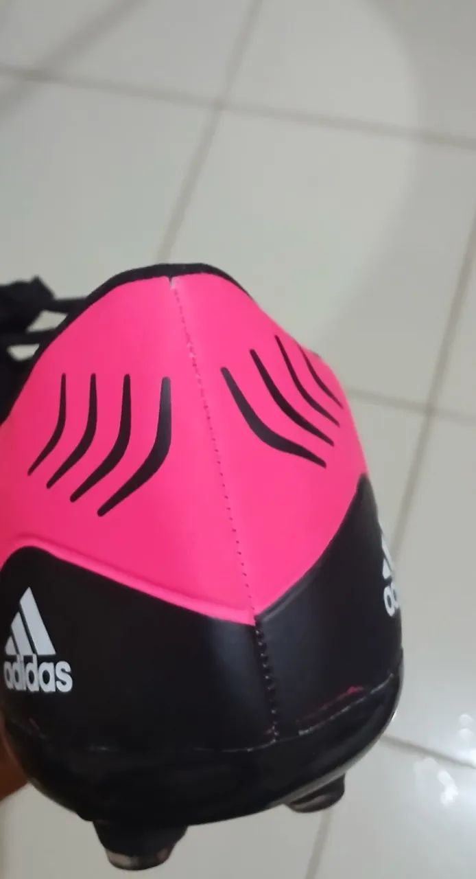 Vende-se chuteira de campo adidas com trava - Foto 3