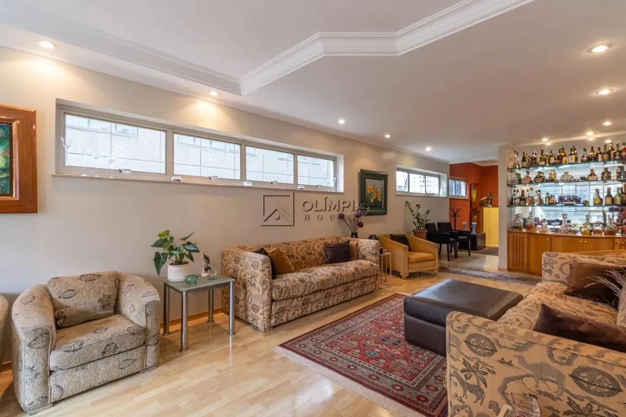 Locação Apartamento 3 Dormitórios - 210 m² Cerqueira Cesar