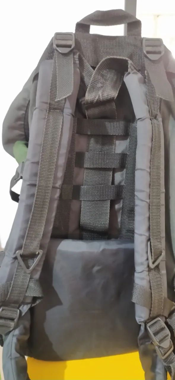 Mochila Cargueira Trilhas & Rumos Montanha 75L - Excelente Estado - Foto 6