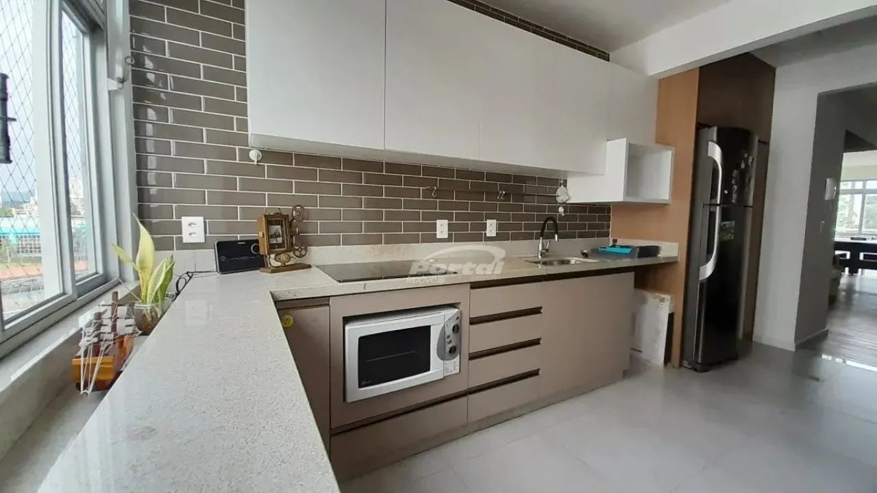 Apartamento semimobiliado, com 3 dormitórios sendo 1 suíte, disponível para venda no Bairr - Foto 2